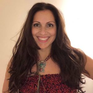 Meet your Posher, Tecia